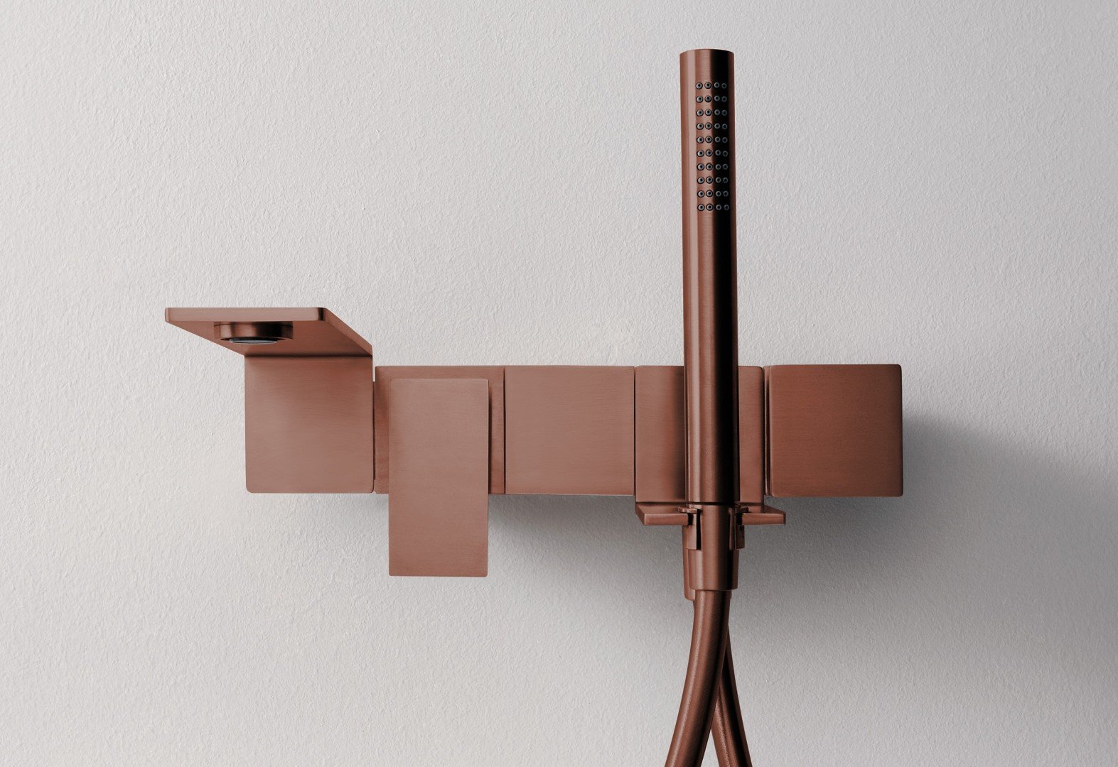 Design, innovazione, acqua: 5mm torna in scena